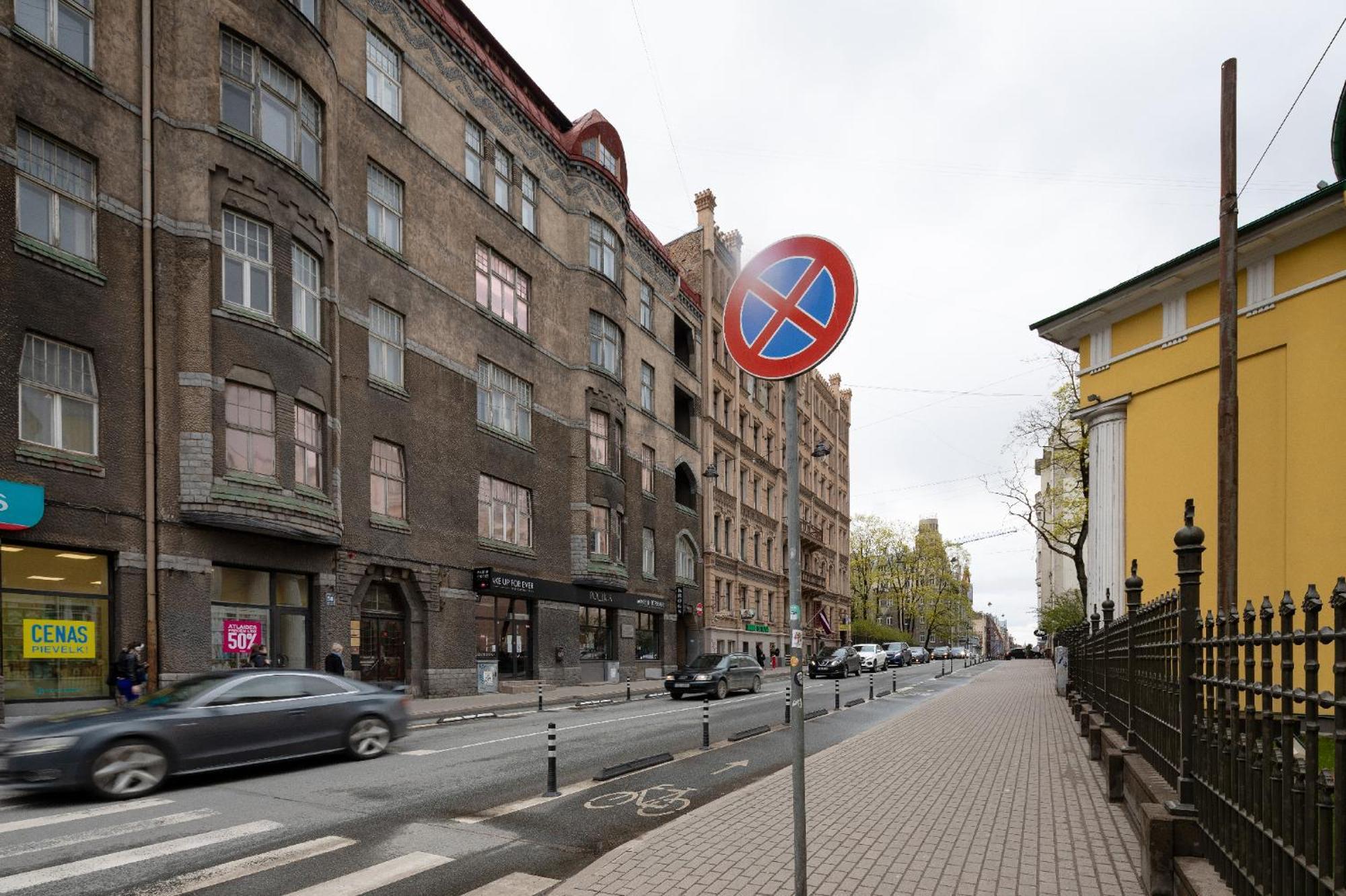 Brivibas Yard Apartment With Parking In City Center Riga Exteriör bild