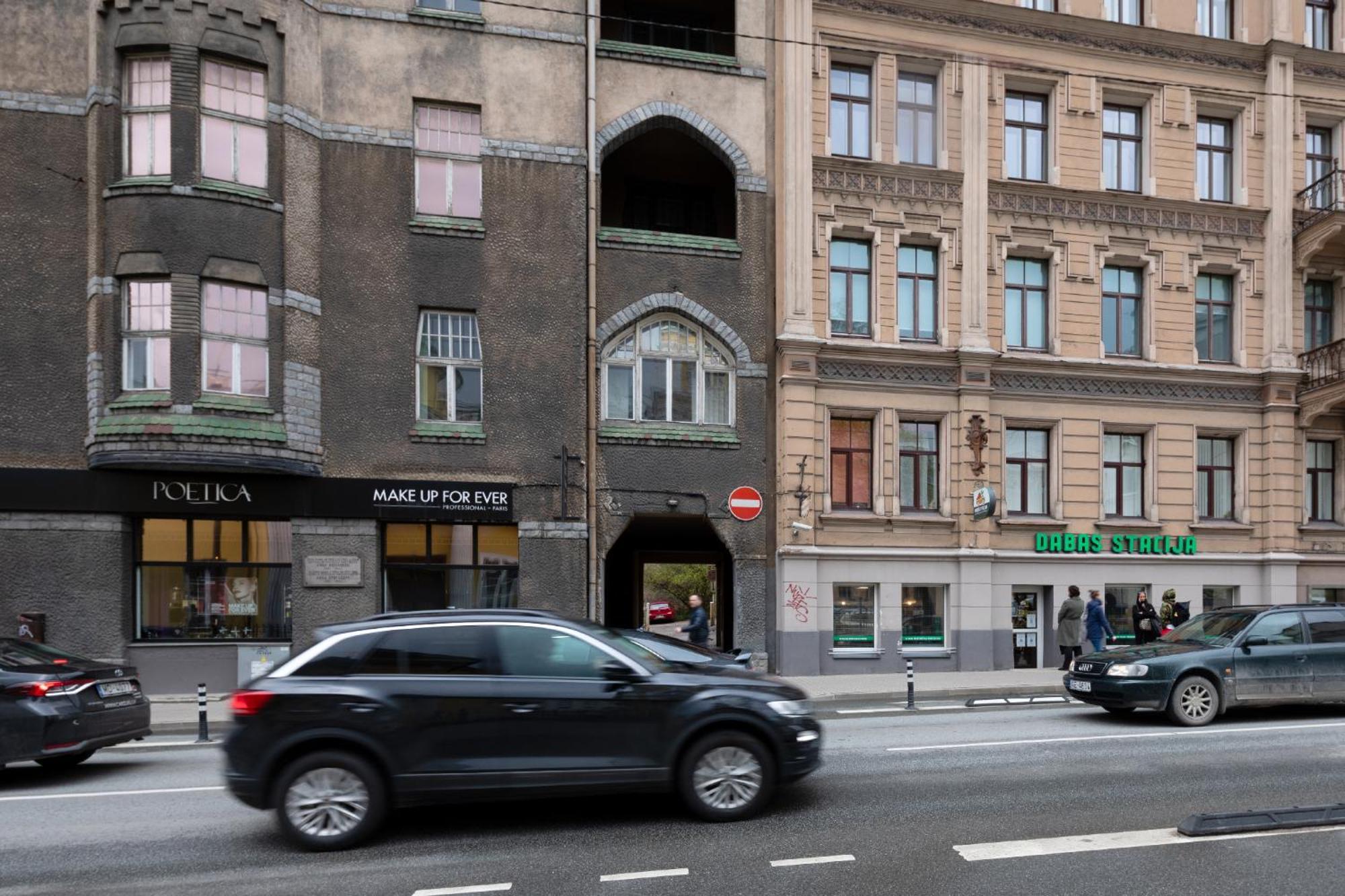 Brivibas Yard Apartment With Parking In City Center Riga Exteriör bild